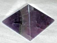 GPYA: Amethyst Pyramid small 25 to 30 mm